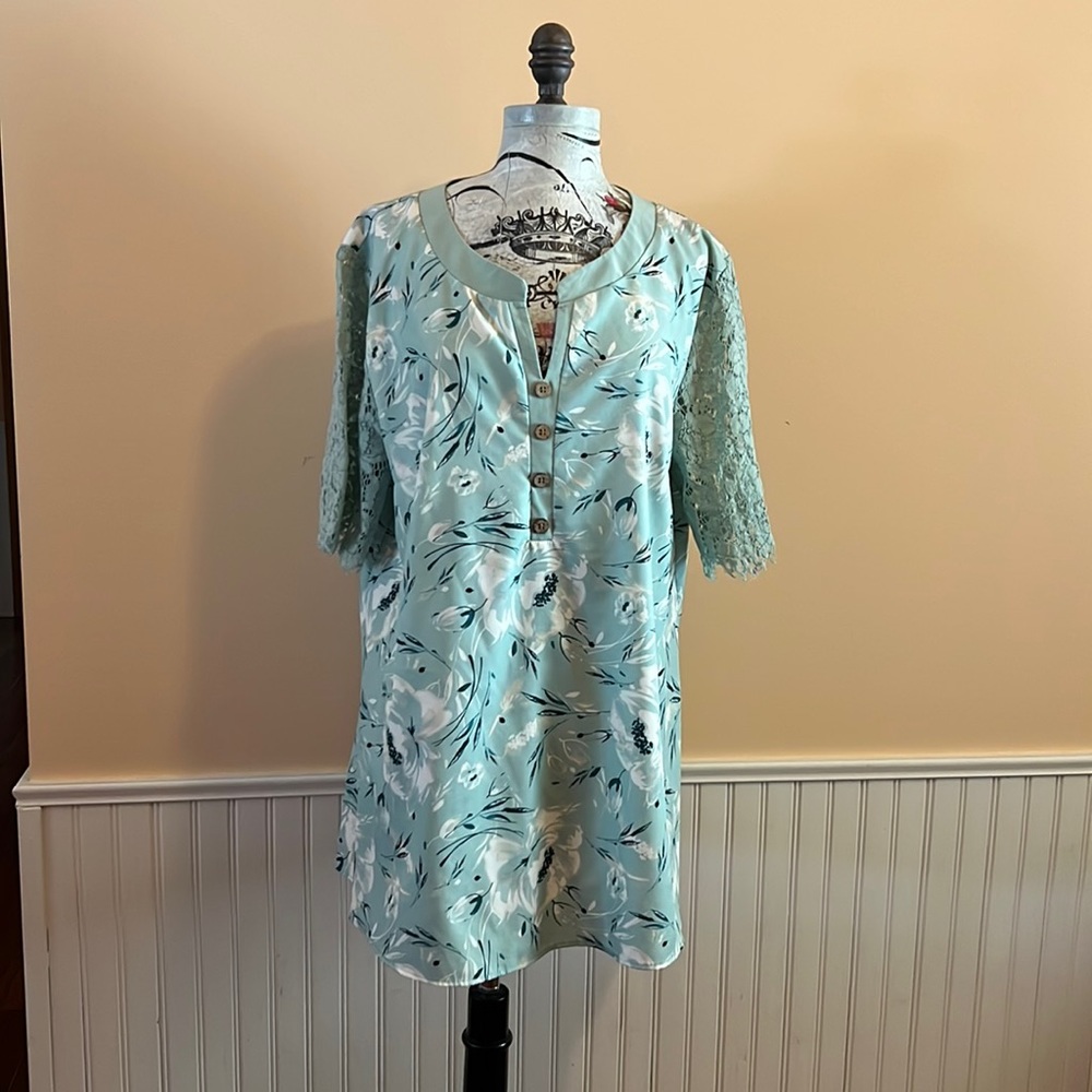 Sage green floral print blouse, XL